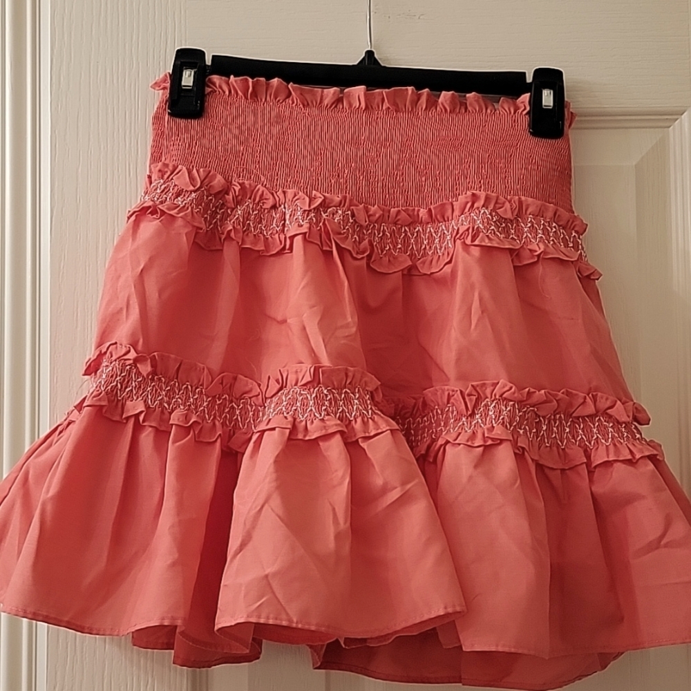 DO +BE Coral Skirt ! Worn Once!